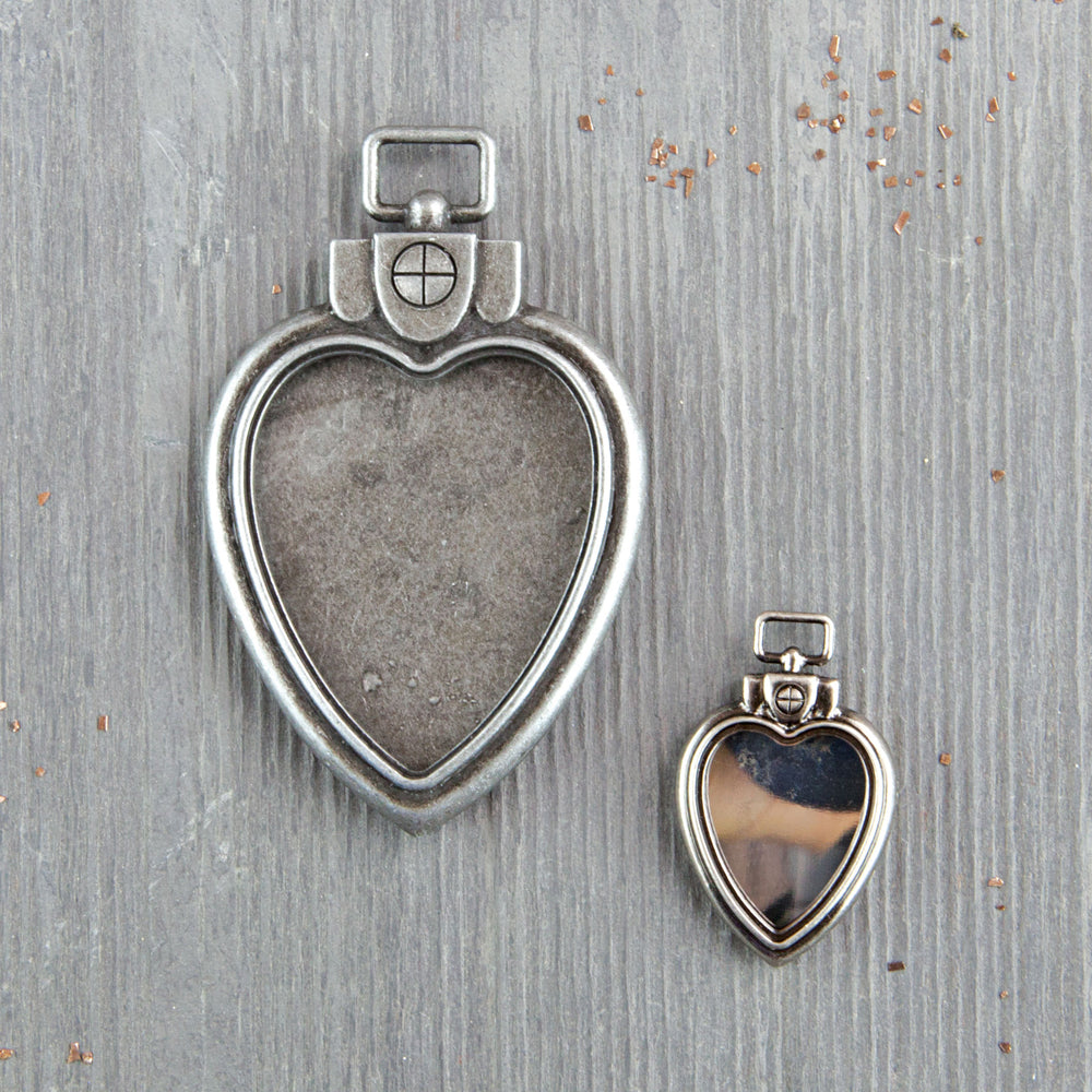 MECHANICALS: HEART LOCKET PENDANTS – 2 PCS